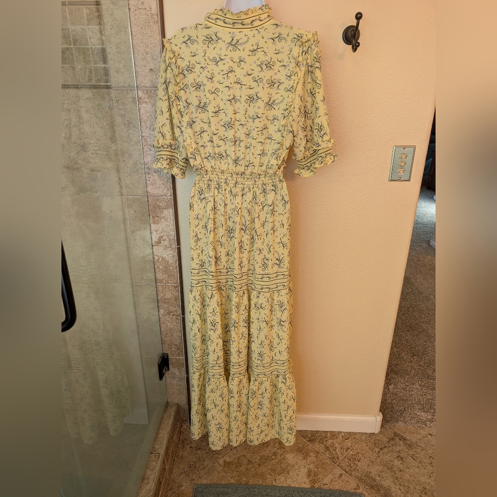 Max Studio Large Floral Yellow Maxi Dress - Picture 2 of 12